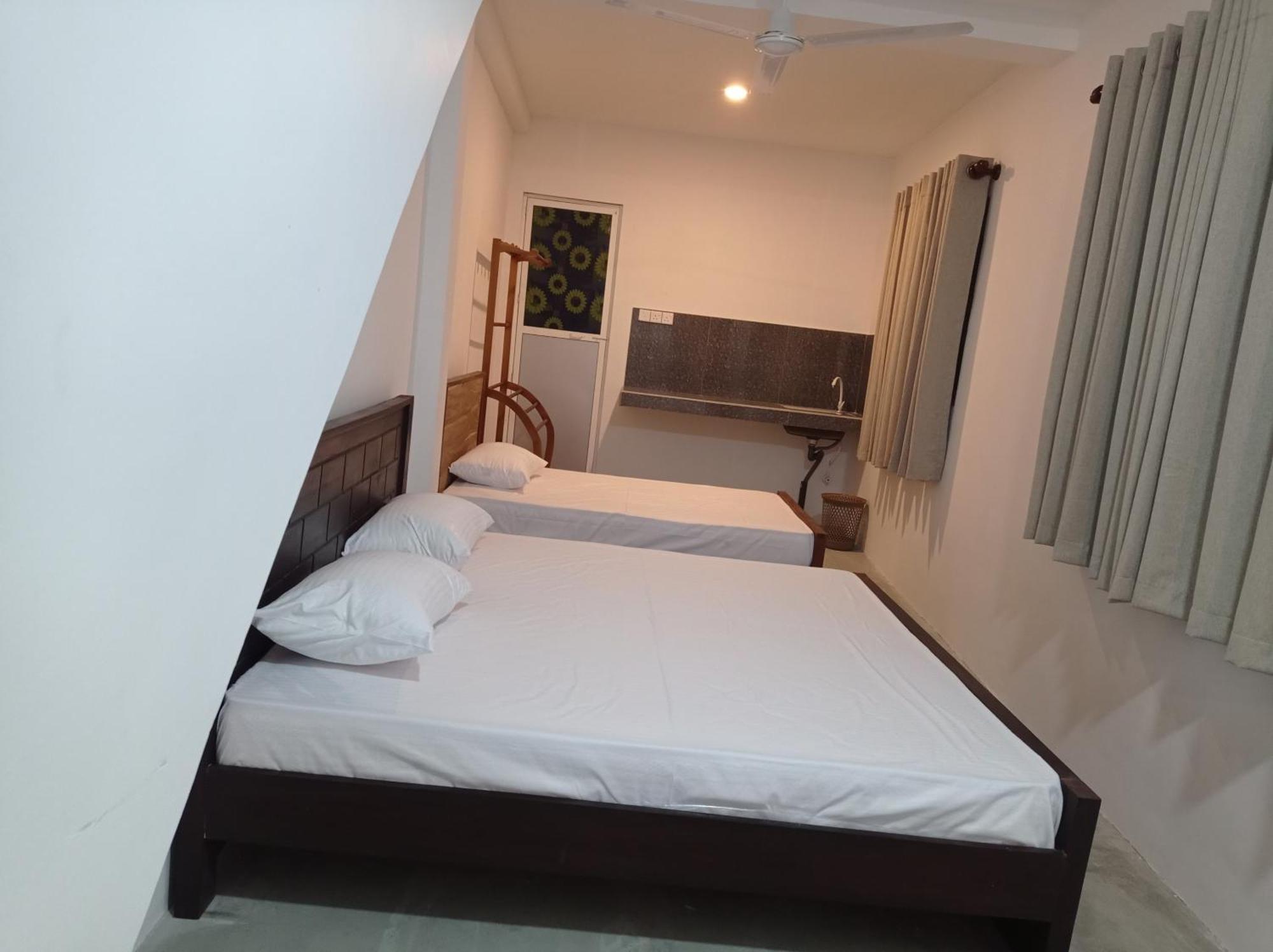 Surf & Salt Apartment Weligama Ngoại thất bức ảnh